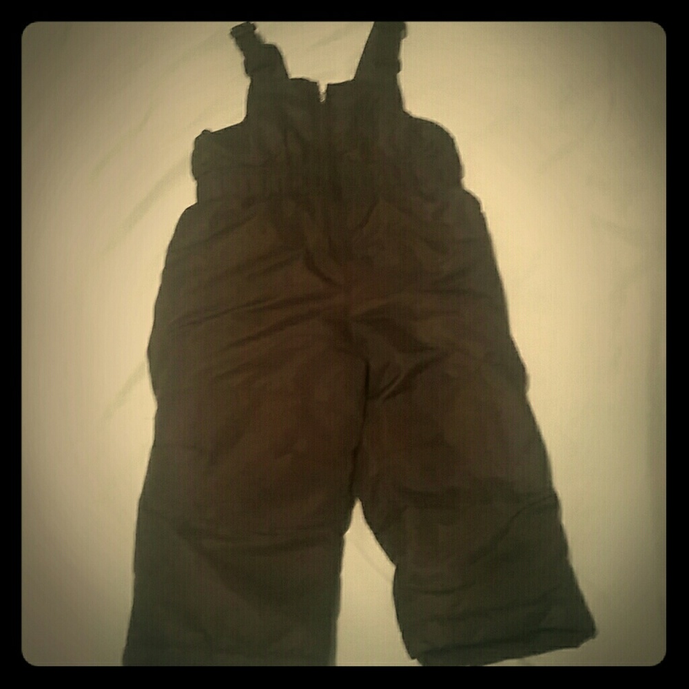 2T snow suit! 👶